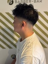 バーバーバー アカバネ(BARBER-BAR AKABANE)&nbsp;バーバースタイルのスペインカール×スキンフェード#2