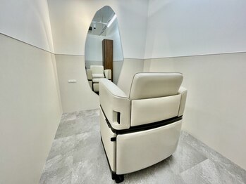 ノンダメージサロン 岡山駅前店の写真/＜艶髪ブームを生み出したノンダメージサロン＞大人女性の髪のお悩みに合わせて施術します♪