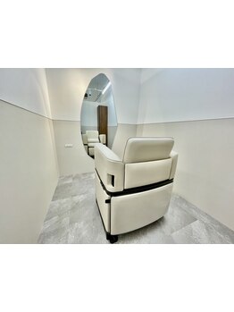 ＜艶髪ブームを生み出したノンダメージサロン＞大人女性の髪のお悩みに合わせて施術します♪