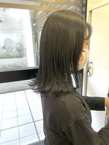 スタイル 成城学園前(STYLE) 黒髪ストレート ツヤブラックカラー 外はねミディ