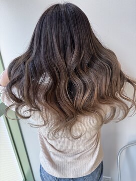 ウィークエンド(WeekenD) ヌーディーベージュ《バレイヤージュ》