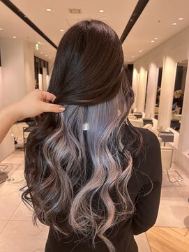 ステア ケース(stair case) 艶髪インナーホワイトシルバーカラー髪質改善トリートメント