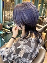 モナン(monan)&nbsp;ラベンダーグレージュウルフクラゲヘアー姫カットブルーカラー