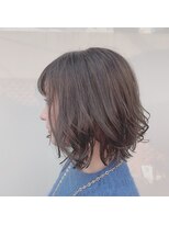 アールエイチ(ЯH)&nbsp;【ЯH　アールエイチ　市川】ハイブルーアッシュ×ぱっつんボブ