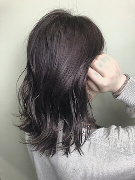 ヘアサロンM 新宿 デザインカラー/厚めバング/ローライト/スリークボブ