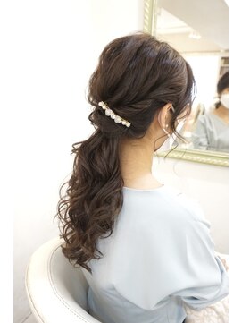 ヘアアンドメイクジップ恵比寿 (Hair＆Make ZIP) ローポニーテール　ヘアセット