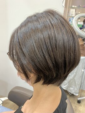 アルターリール(aL ter Rire) 前下がりショートボブ/福原遼華