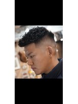 タイト スワッグ バーバーワークス(TIGHT SWAG BARBERWORKS)&nbsp;スキンフェード×ベーシックパーマ