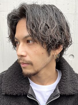 フィフス トウキョウ (fifth TOKYO) 渋谷フェザーパーマメンズカットセンターパートウルフ30代