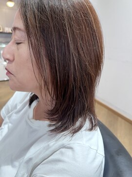 アーカイブ(archive) 肩につく長さに、ちょこっとレイヤーカット　archive垂水