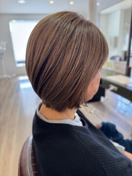 ビーズ ノイ(BEE´Z NEU) オリーブグレー髪質改善ストレート11.26