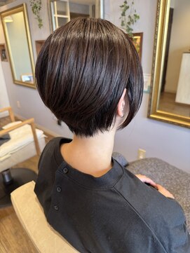 大人女性/丸みショート/ショートボブ/艶カラー