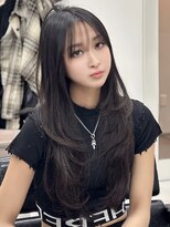 ロムーク 表参道(LOMKH)&nbsp;ロングレイヤーカット顔周りシールエクステ冬ヘーゼルグレージュ