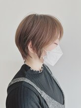 ナーナーナー モエ(Nana no moe) 丸みショートボブ