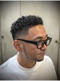 メンディー風ショートアフロ