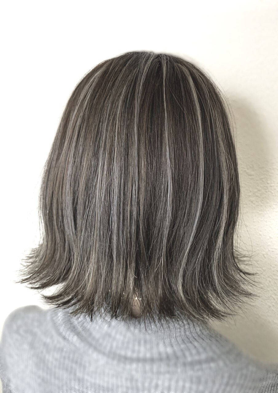 切りっぱなしボブアクセントメッシュ［桜木町/横浜/］：L029726411