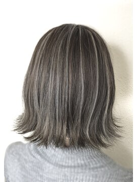 ゴリラビスケッツ(GORILLA BISCUITS) 切りっぱなしボブアクセントメッシュ［桜木町/横浜/］