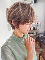 30代40代50代耳かけショート前髪なしハンサムショートカット