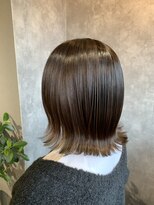 ウィート(wheat)&nbsp;裾カラー×オリーブ×外ハネボブ