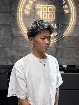 フランクスバーバーリベラルド 横浜(FRANK'S BARBER LIBERALD) MEN’S HAIR/テーパーフェード/アップバングスタイル　S