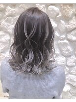 モアナ バイ ヘッドライト 宜野湾店(Moana by HEADLIGHT)&nbsp;Moana【宜野湾】バレイヤージュ＃ハイライト＃グレーアッシュ