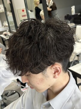 グロップ 町田(GLOP) ナチュラル質感メンズ波巻きパーマ