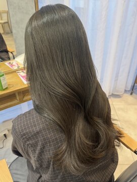 リアンバイアリュール(Lian by Allure) オリーブベージュレイヤーカット韓国巻き