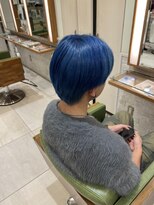 コム(com by neolive) *ブリーチ2回からできるブルーカラー*