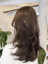 ピークスヘア(peaks hair)&nbsp;レイヤーカット 簡単ワンカール巻き アッシュグレージュ 堀江