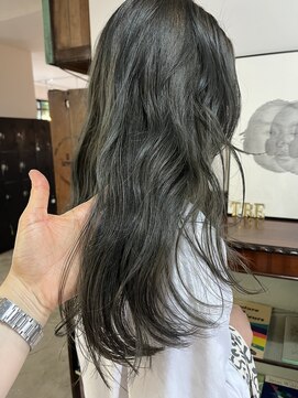 ヘアーアイストゥーレ(HAIR ICI TRE) ブリーチなしダブルカラー　オリーブベージュ　担当阿知波
