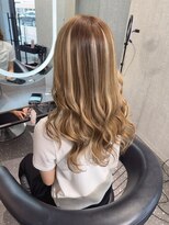 ラニシス ヘアー(Lanisis Hair) プルシールでハイライト
