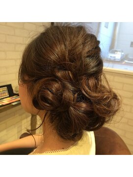 ヘアアトリエ ヴィフ(hair atelier Vif) ふんわりガールなリボンスタイル