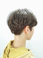 クオリス 赤塚店(QUALIS)&nbsp;大人可愛いマッシュショート/カーキベージュ/アッシュ/20代30代