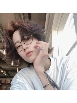 シン(syn) センターパート