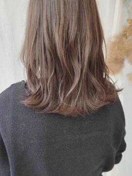 ツイギー 歩行町店(TWiGGY) くすみベージュ アッシュベージュ