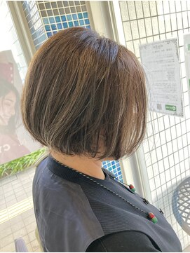 スタジオ アルファプラス 日暮里店(studio α+) ステップボーンカットカットボブショートハイライト日暮里/