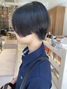 マーシィ(MARCIE) ショートヘア × ラインカット