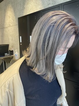 メルバイレガロ 水戸(mer by REGALO) シルバーグレージュ