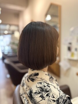 フリージア(freesia) レイヤーボブ/小顔ヘア/髪質改善トリートメント