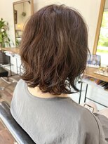 ハイナ(Hi...na)&nbsp;インナーカラー&ナチュラルパーマ