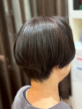 丸みショート似合わせカット透け感束感ボブ