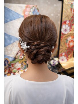 美髪 ヘアサロン(美髪 Hair salon) 着物に合うアップアレンジ