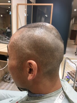 ヘアサロンアンドヘアメイクディー(hair salon hair make D) 迷走!? 修験者×山籠もりモード×ボウズカット 修業僧style