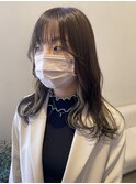 ベージュインナーカラー×オリーブベージュ