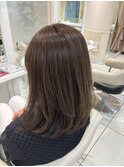 カットと髪質改善カラーで落ち着いたアッシュブラウンカラーに