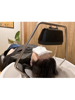 整体・ツボに詳しいスタイリストが、こだわりのヘッドスパをご提供。うとうとしてしまうほど気持ちいい◎