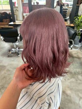 アンアンアヴェダ 沖縄ライカム店(anan aveda)の写真/トレンドを取り入れたデザインカラーが自慢！豊富なカラーバリエーションであなたの魅力を最大限引き出す★