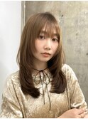 ミディアムレイヤー　顔周りレイヤー　似合わせカット　ベージュ