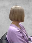 切りっぱなしラインが可愛いミニボブ/ミルクティーベージュ