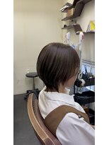 ヘアーアンドエステ サニープレイス(Hair&Esthe Sunny Place)&nbsp;ナチュラルウルフショートにオリーブカラー